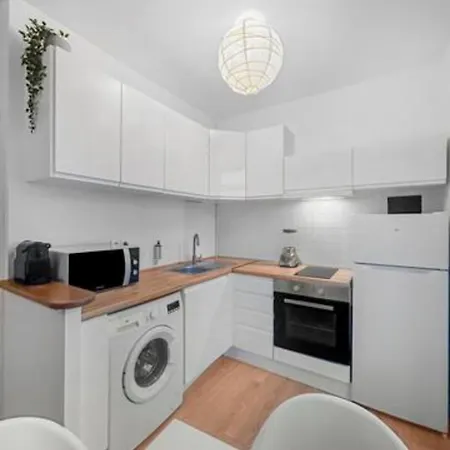 Vue Jardin Moderne A Apartment