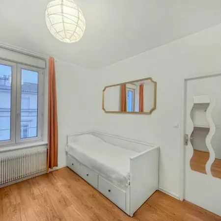Vue Jardin Moderne A Apartment *
